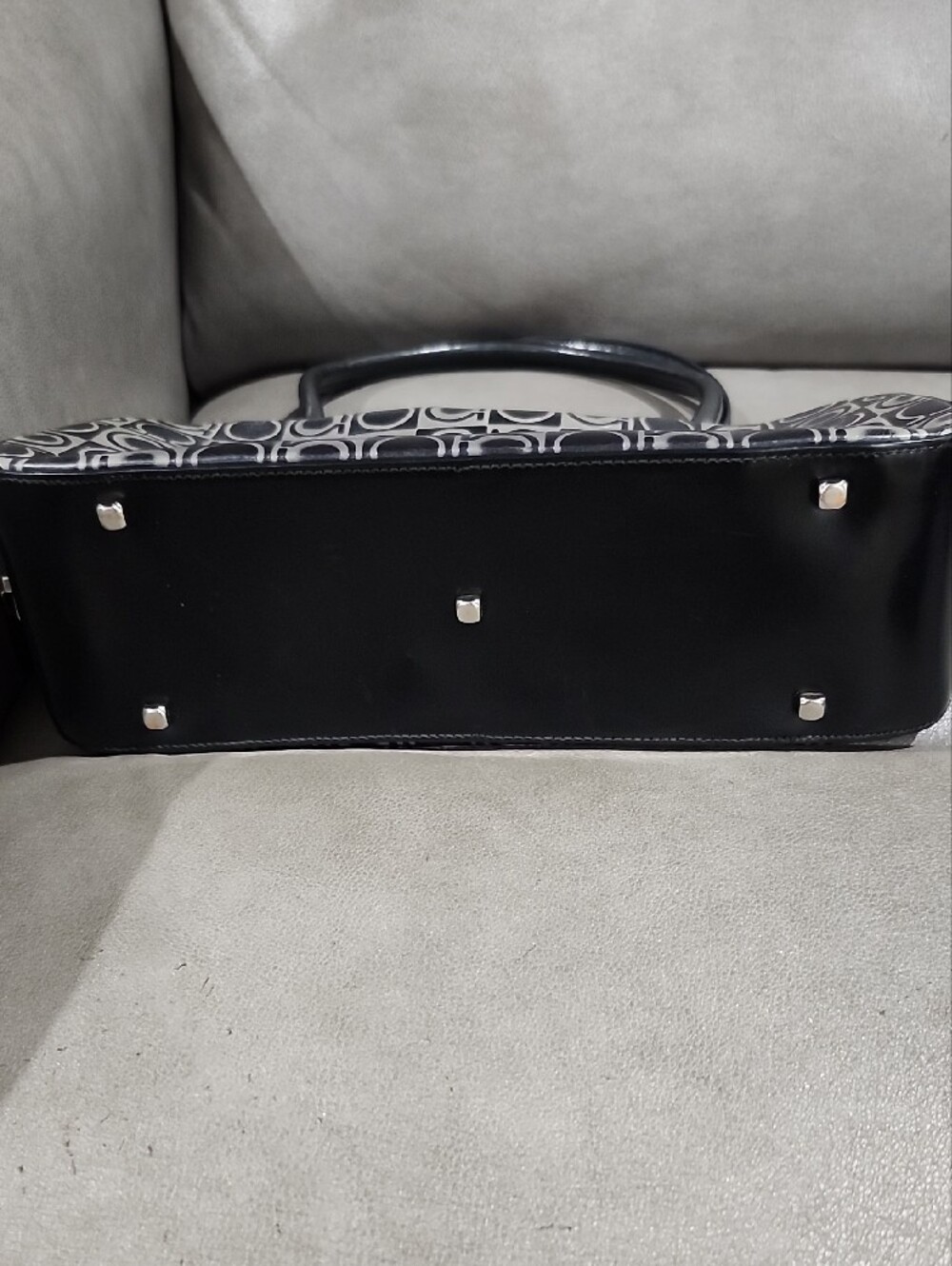 LOW START 😱 Salvatore Ferragamo Gancini Pattern Shoulder Bag with Black Wallet - Picture 8 of 15